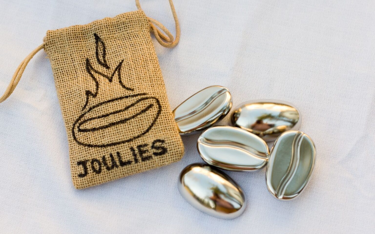 11 Interesting Coffee Accessories and Gadgets For Coffee Lovers